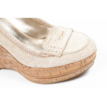 Beige 9.5 US - 41 EUR Nine West Womens Wedge Pump  NWTHEODORE MEDNA SILVER